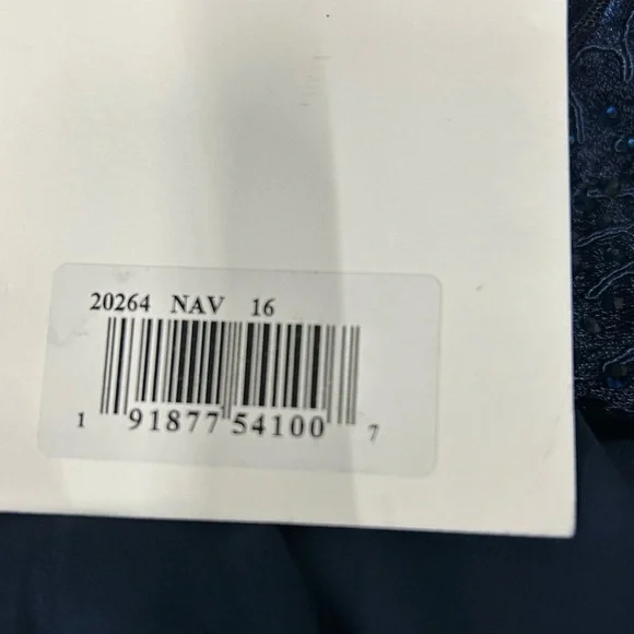 Mac Duggal 20264 NWT APPLIQUED CAP SLEEVE BODICE FLOWY GOWN - Picture 12 of 13